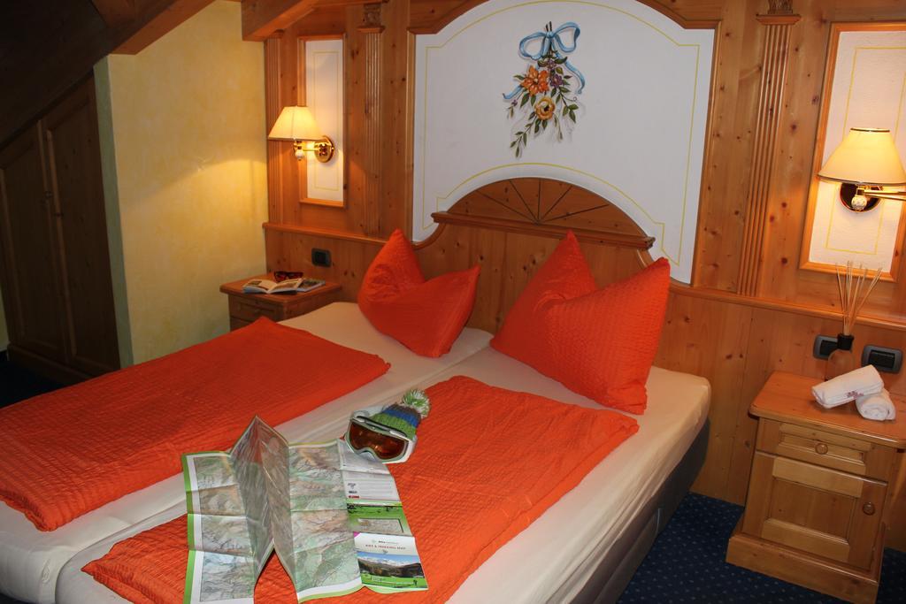 B&B Via Vai Livigno Rum bild